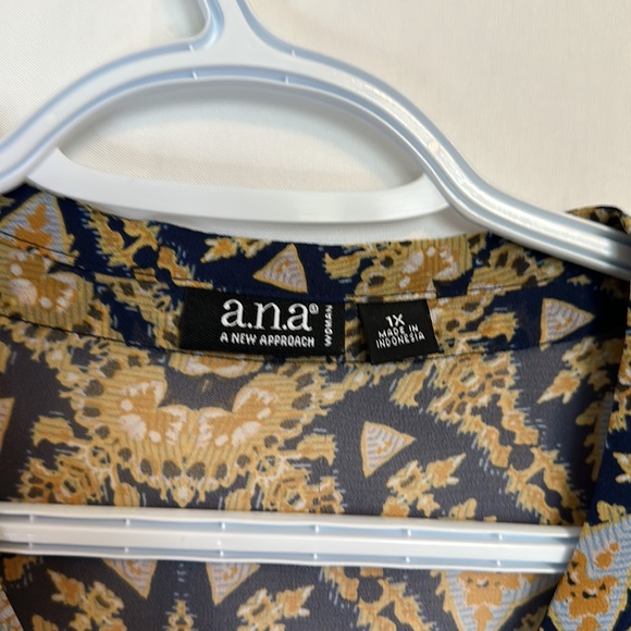 A.n.a Sheer Blouse Size 1X Blue & Yellow - Picture 2 of 5